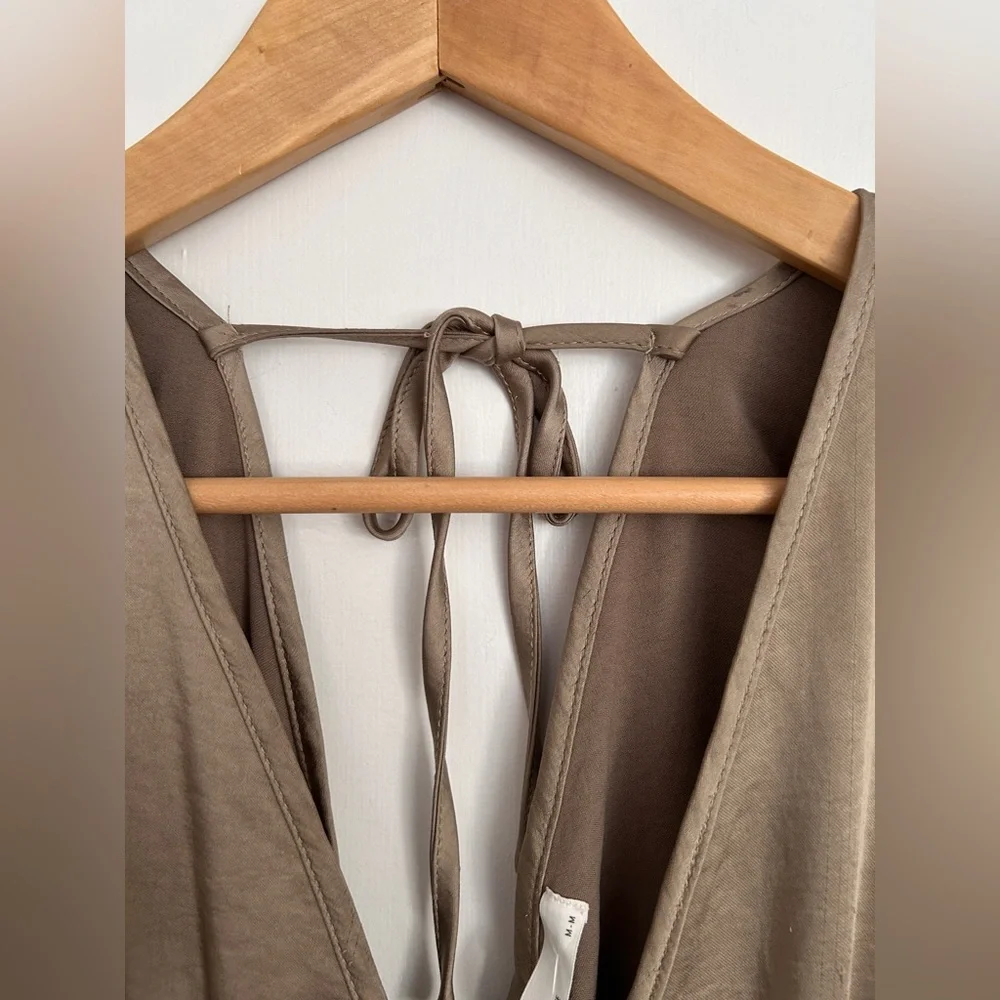 BNWT Oak & Fort Satin Butterfly Dress in Gold/Brown Size M - Picture 5 of 10